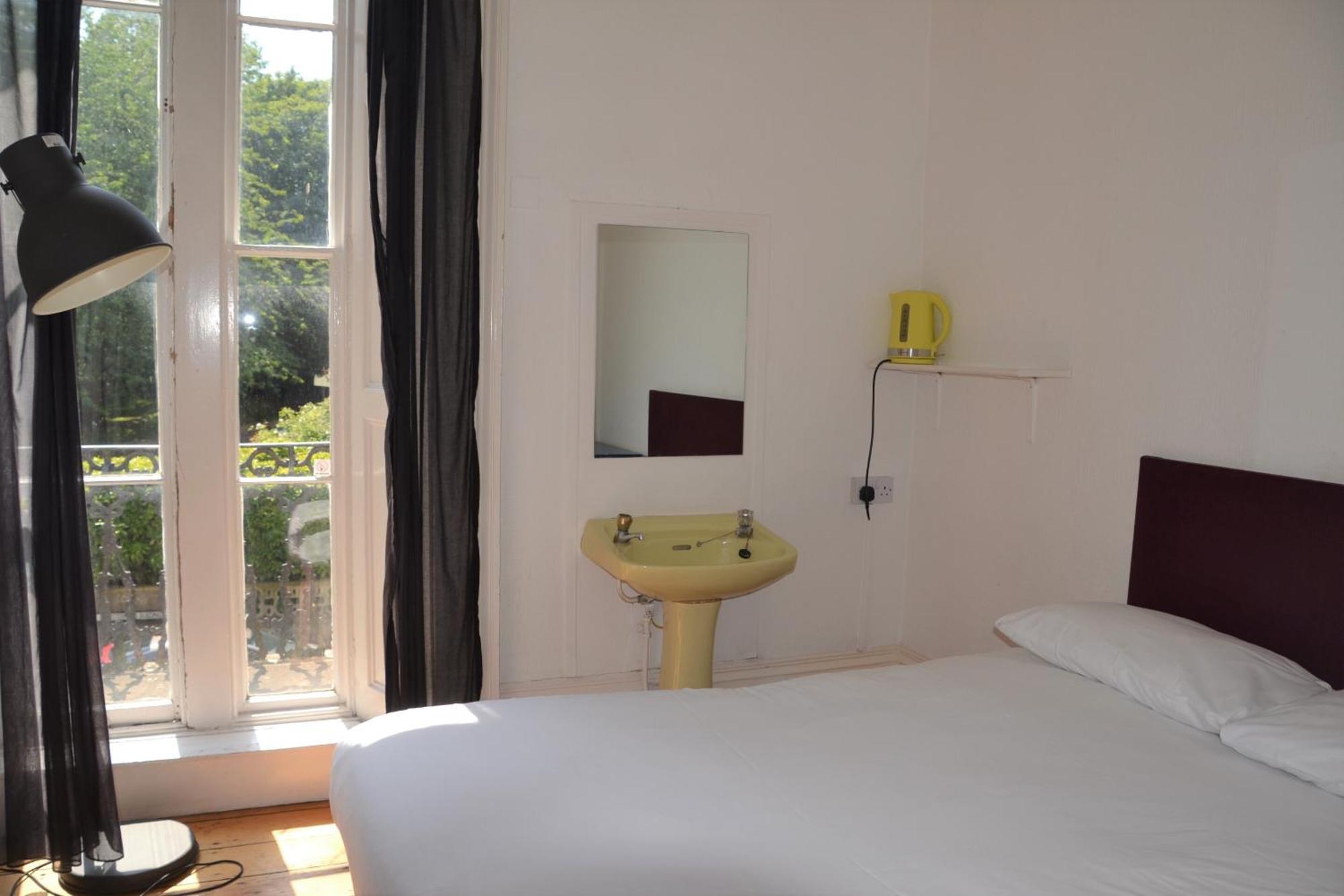 Westbourne Place Rooms - By Clifton Short Lets บริสตอล ห้อง รูปภาพ